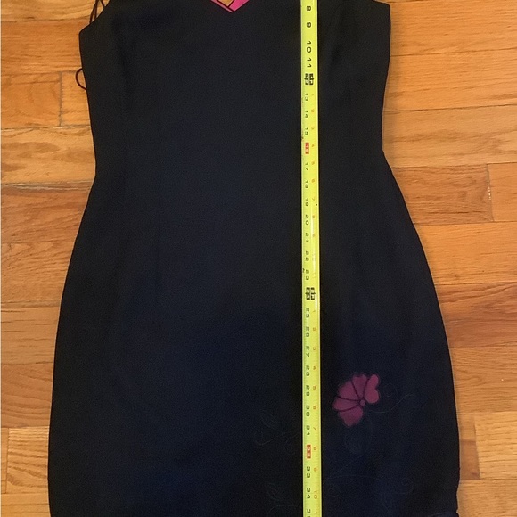 Donna Morgan Black and Pink Sleeveless Shift Dress Size 10 Knee Length - Picture 8 of 9